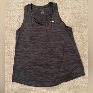 Nike women’s tank top